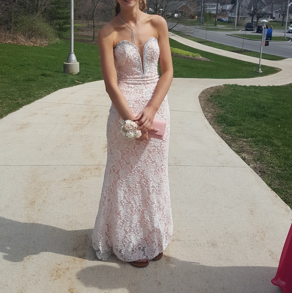 Stunning lace prom dress